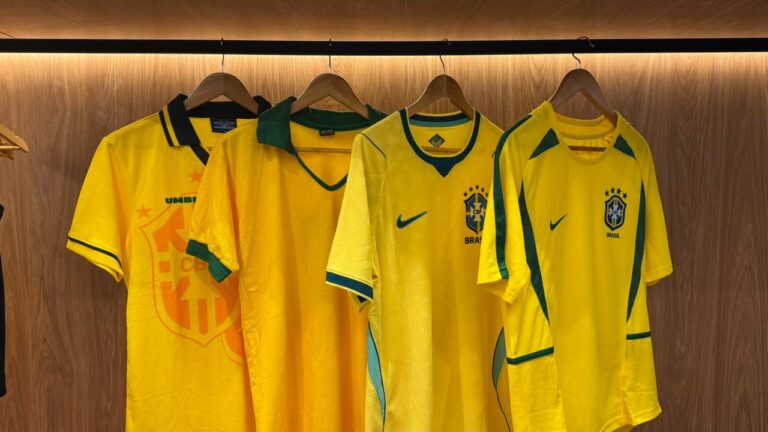 Opus promove exposição de itens históricos do futebol e encontro para troca de figurinhas da Copa