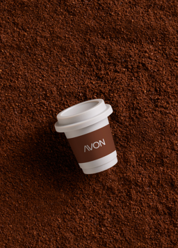 Avon aposta no universo do café para conquistar consumidores com nova linha de maquiagem