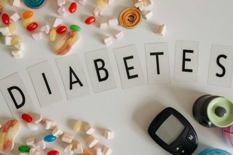 Diabetes além do físico: 70% dos brasileiros que vivem com a condição relatam impacto emocional significativo da doença