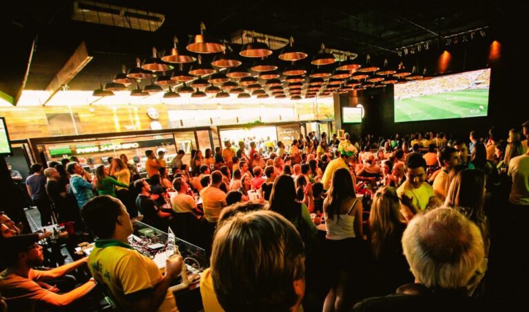 Copa do Mundo aquece movimento em bares e restaurantes de Goiânia