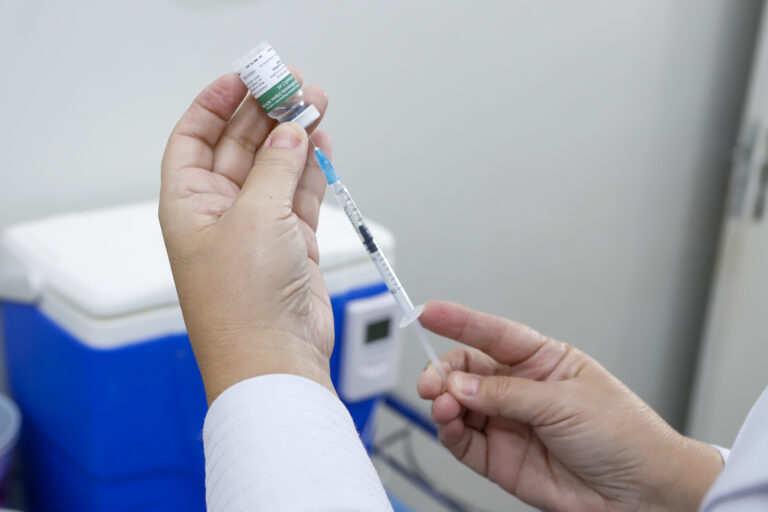 Goiás reforça vacinação contra gripe e alerta para baixa cobertura antes do inverno