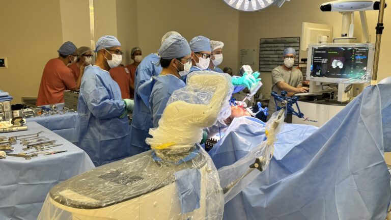 Einstein Goiânia é o primeiro hospital de Goiás a realizar cirurgias ortopédicas com robô
