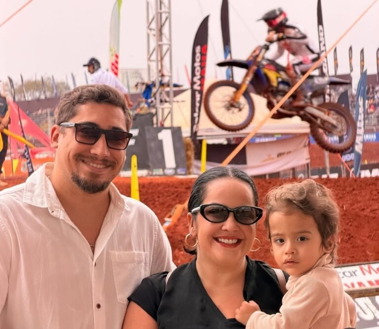 Motocross acelerou o fim de semana e reuniu famílias, empresários e apaixonados pelo esporte