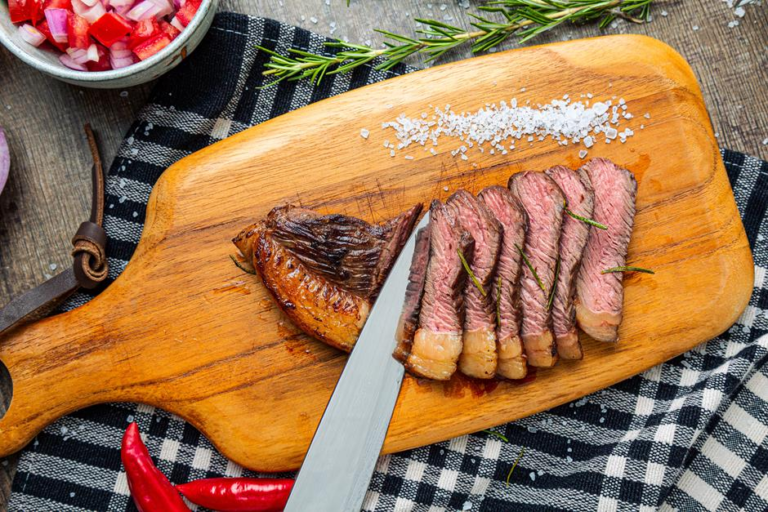 Copa do Mundo pode aquecer consumo de carne bovina e sustentar preço da arroba no Brasil