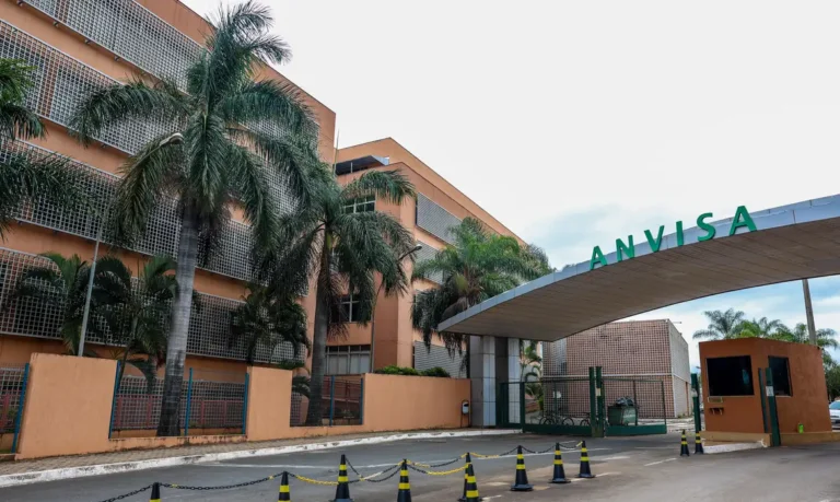 Anvisa alerta risco de deficiência de B6 com uso de carbidopa/levodopa