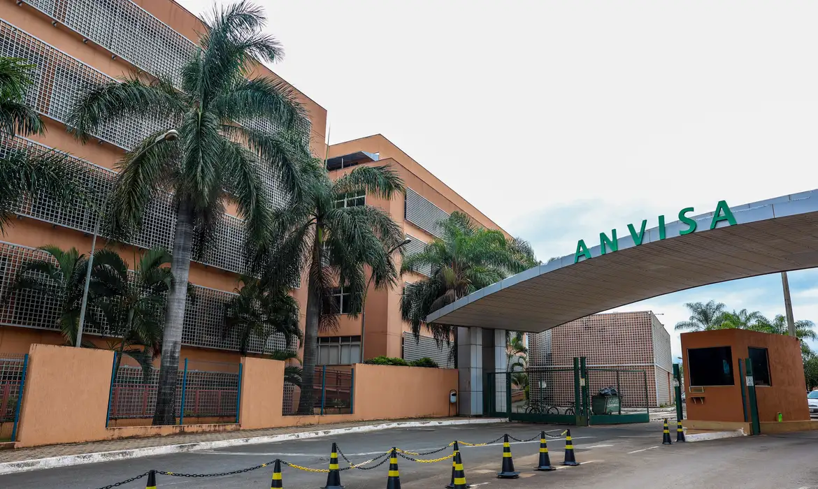 Anvisa suspende venda de produtos médicos irregulares