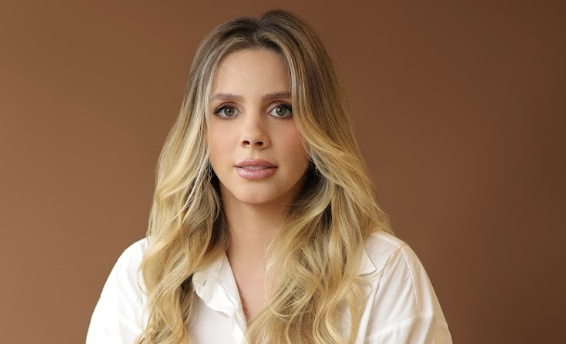 Isadora Reis, Founder da PulseBrand e criadora do termo "Vibe PR"