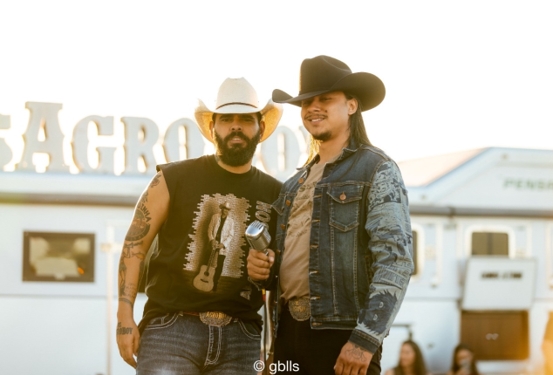 Us Agroboy voltam às raízes do sertanejo e gravam DVD “Quer Modão? Toma!” em Goiânia