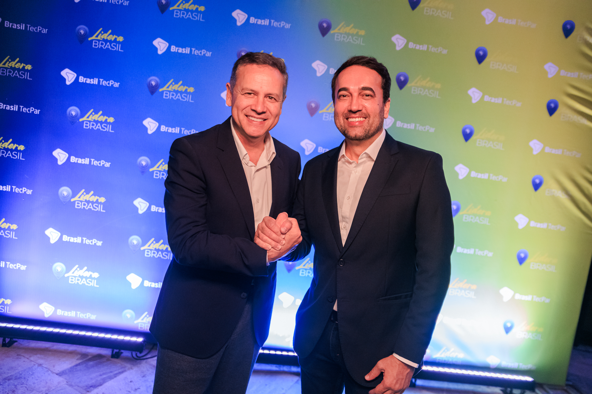 Os executivos Gustavo Pozzebon (Brasil TecPar) e Gil Alves (Allrede Telecom)