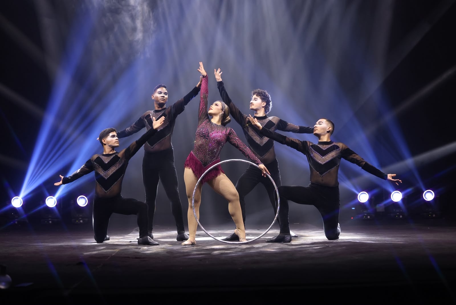 Real Circo promove o “Espetáculo Azul — Um Show de Inclusão” em Goiânia