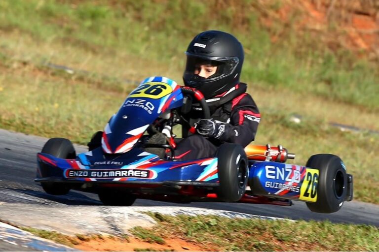 Talento goiano acelera rumo ao futuro: Enzo Guimarães assume liderança do Campeonato Goiano de Kart.