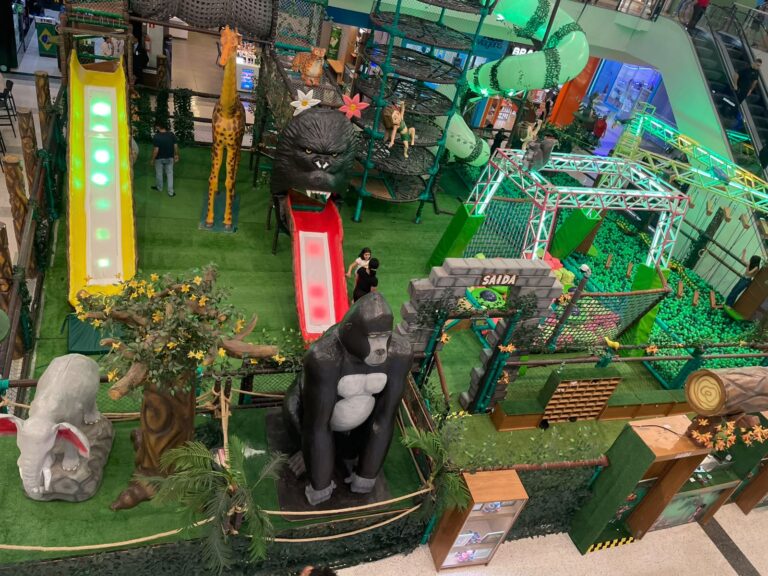 Programação de férias ganha nova atração kids com temática de selva no Buriti Shopping