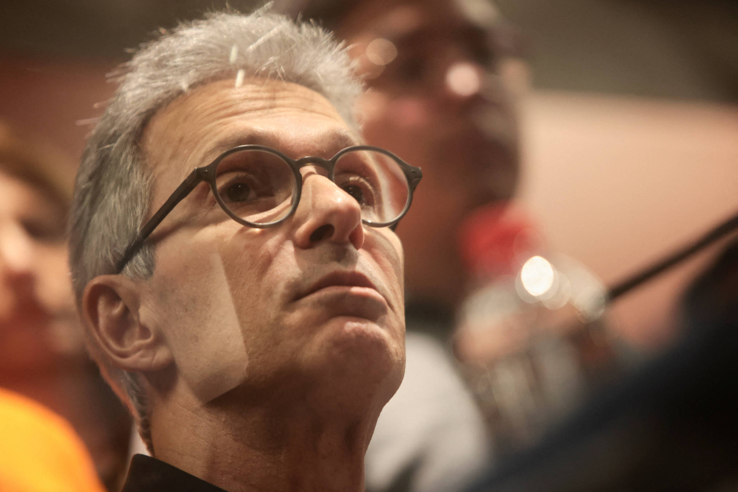 Zema critica fala de Milei em evento de Flávio e diz que argentino foi deselegante