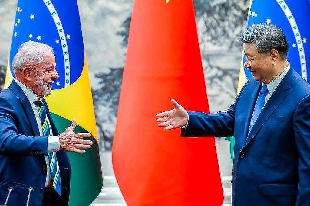 China diz apoiar Brasil contra 'interferência externa' em meio a investidas de Trump e Milei