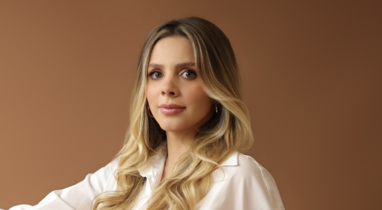 Isadora Reis, founder da PulseBrand e criadora do termo "Vibe PR"