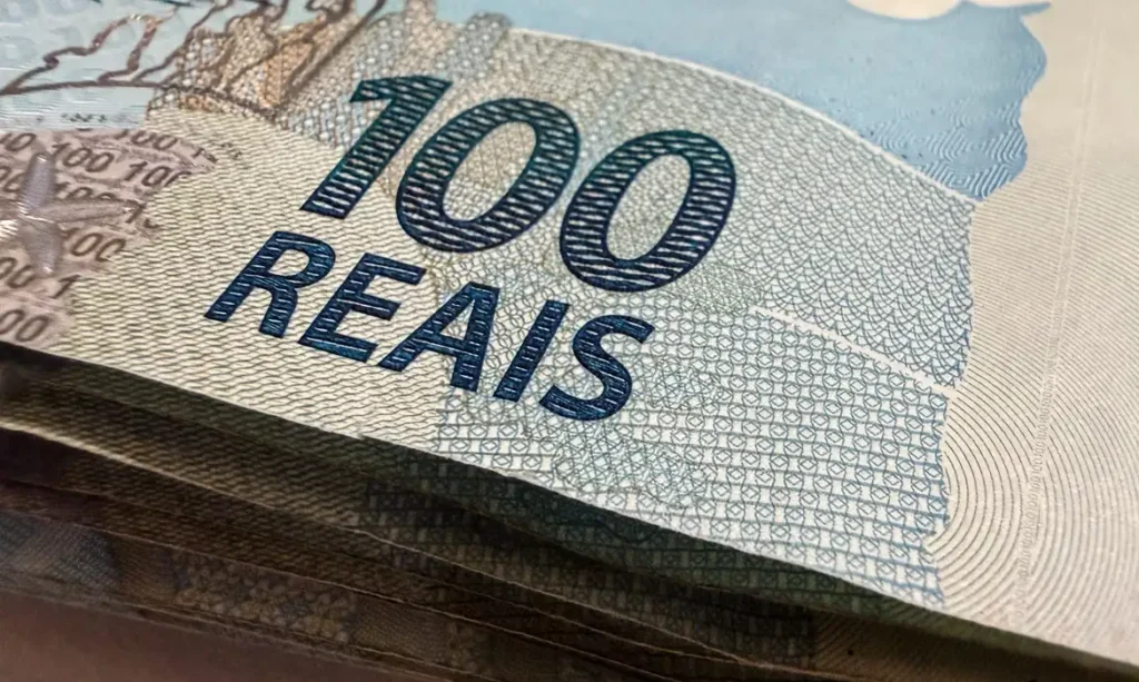 Orçamento de 2027 tem estimativa de superávit de R$ 83,4 bilhões