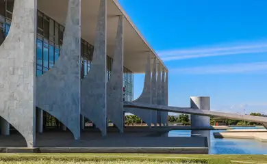 Centrais sindicais propõem medidas para enfrentar tarifaço dos EUA