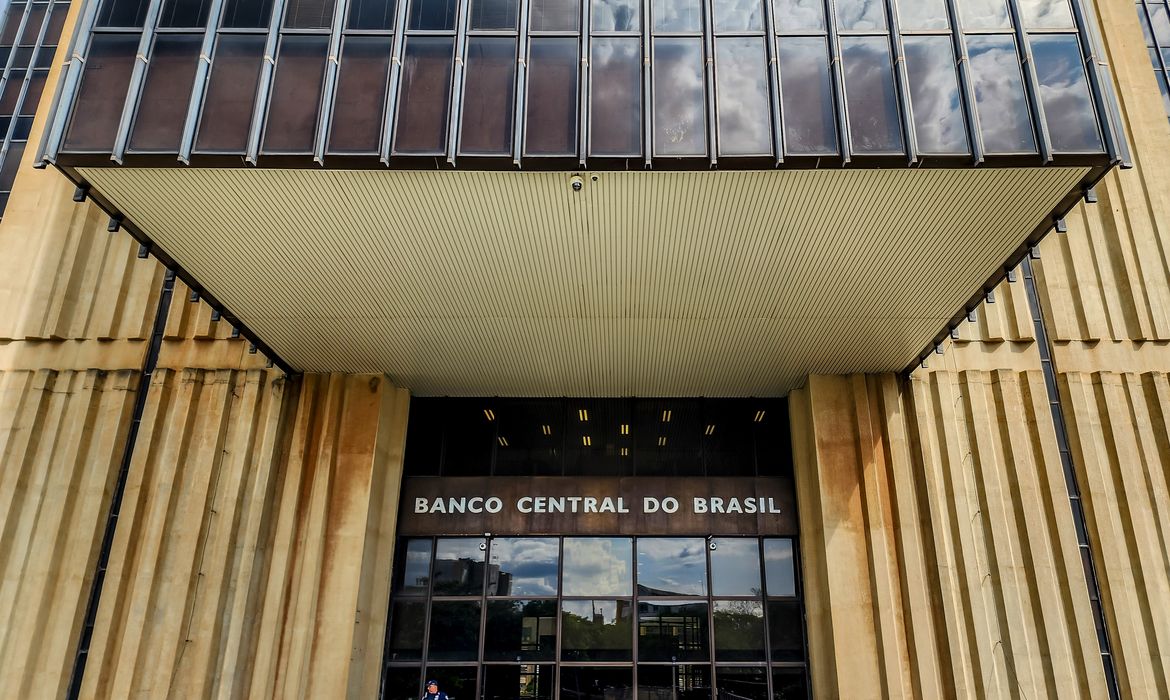 Copom inicia nesta terça reunião para definir taxa básica de juros