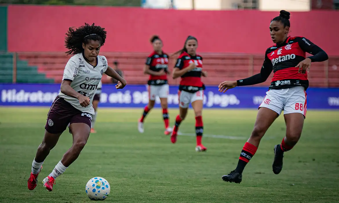 Brasileirão Feminino: Flamengo vence Ferroviára nas quartas por 1 a 0