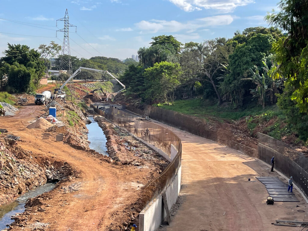 Avenida Padre Wendel será interditada para construção de bueiro do Córrego Cascavel