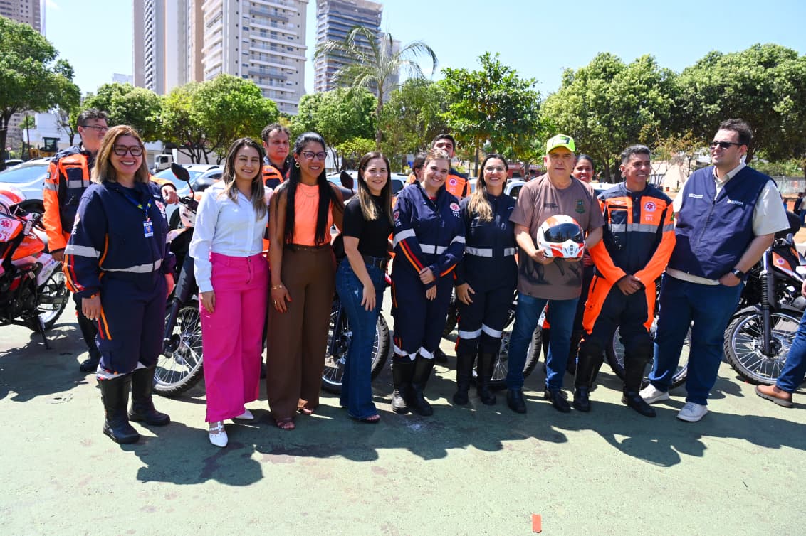 Prefeito Sandro Mabel entrega motolâncias para retomada do atendimento do Samu