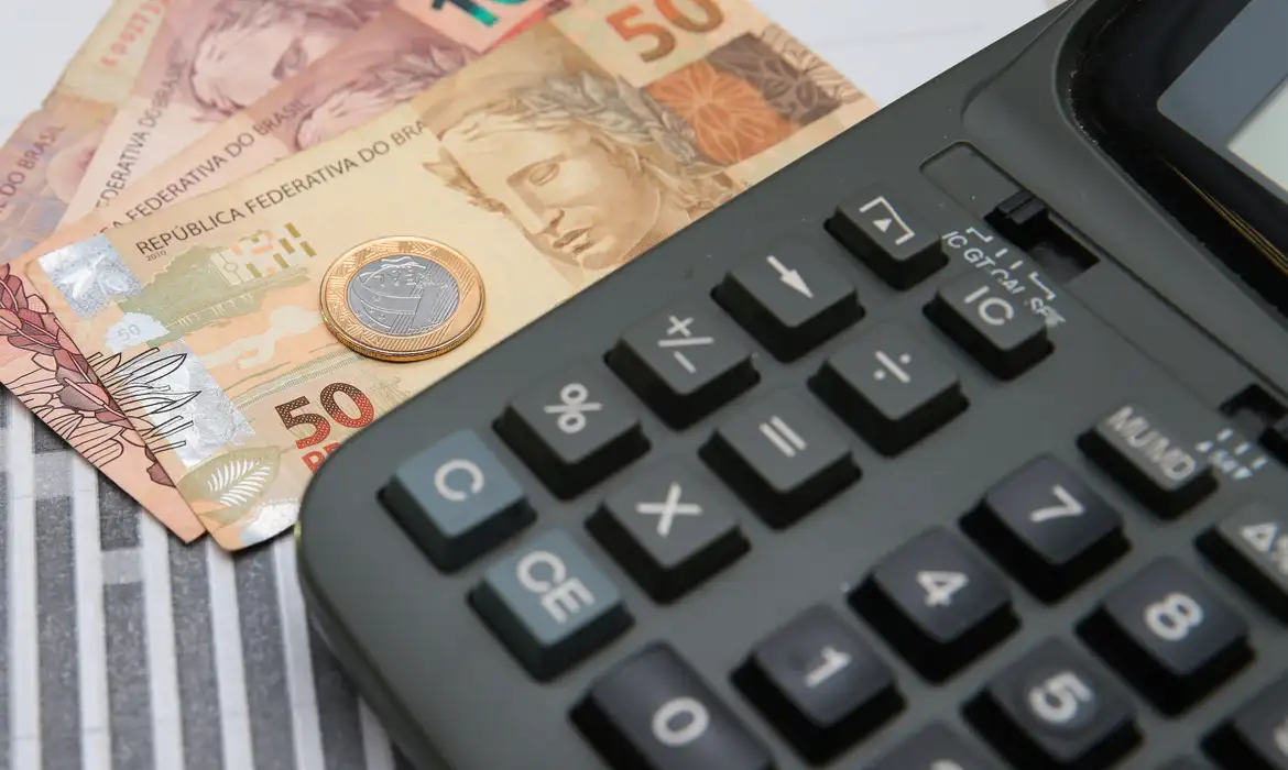 Governo prevê arrecadar R$ 636 bilhões com nova CBS em 2027