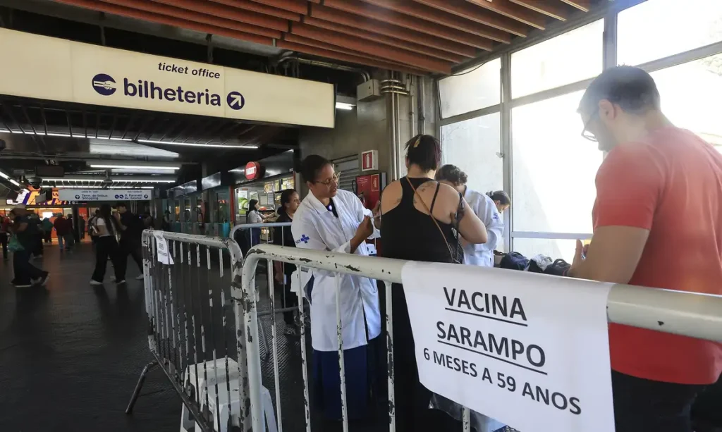 Ministério da Saúde reforça chamamento para vacina contra o sarampo