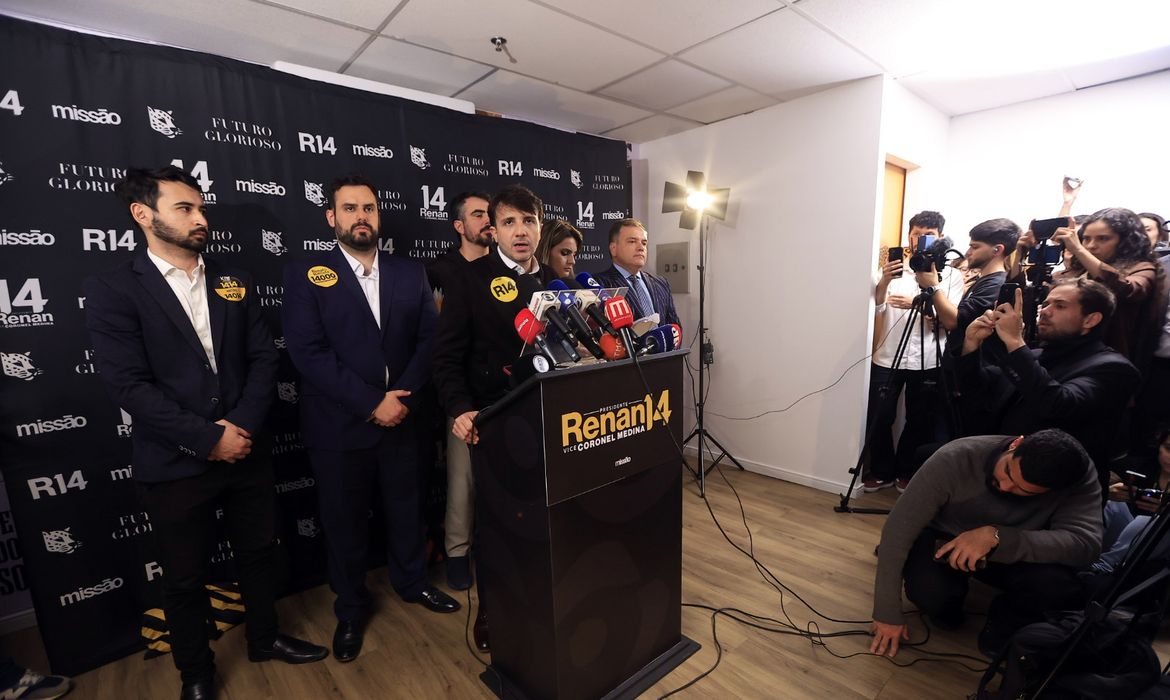 Renan Santos diz que vai pedir liminar contra suspensão de candidatura
