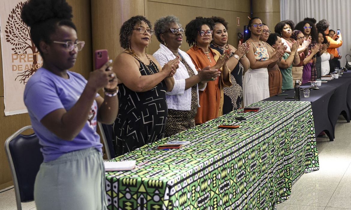 Eleições 2026: mulheres negras divulgam manifesto para candidaturas