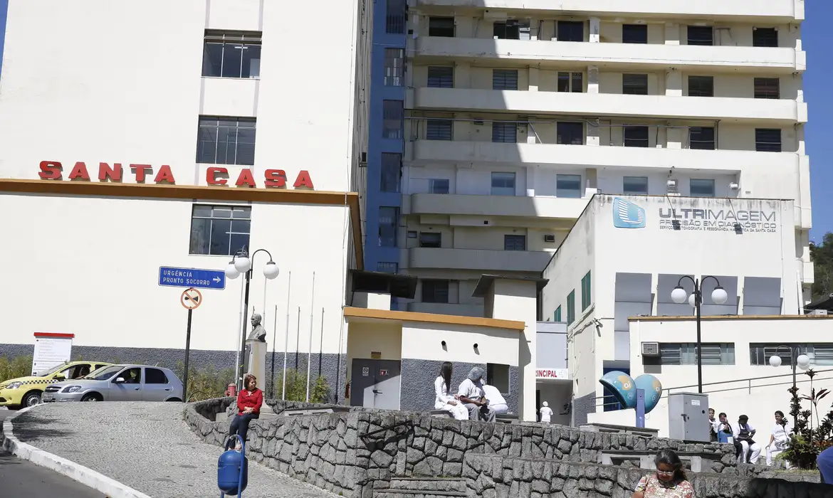 Lei prorroga uso do FGTS em hospitais filantrópicos ligados ao SUS