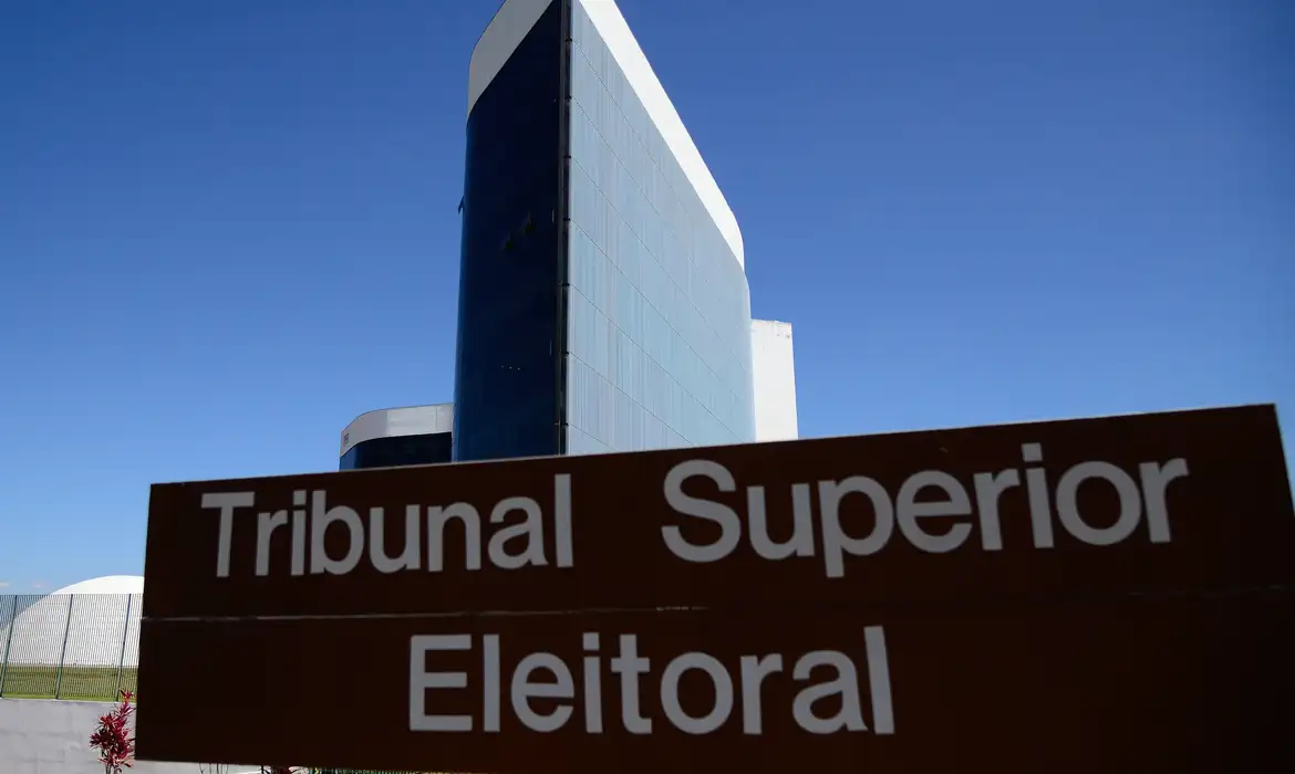 TSE determina remoção de vídeo que associa Lula ao PCC e ao CV