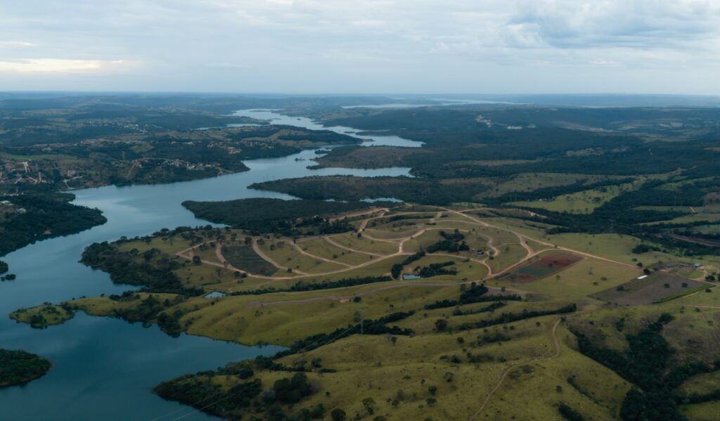 Às margens do Lago Corumbá IV, em Abadiânia, um empreendimento de 3 milhões de metros quadrados do Grupo CPR