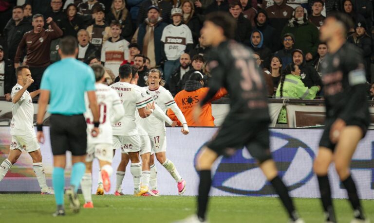 Fluminense leva susto, mas é 1º classificado à semi da Libertadores