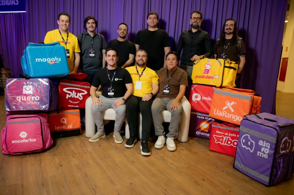 Participantes de coalizão Raiz em evento de lançamento do hub.