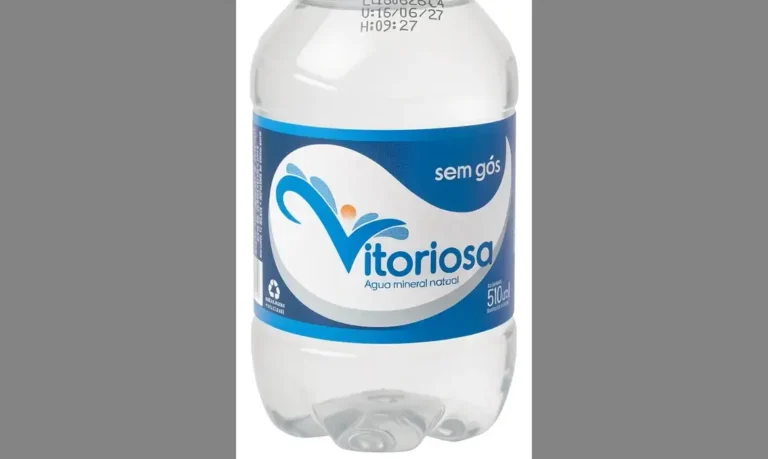 Anvisa interdita água mineral da marca Vitoriosa por conter coliformes