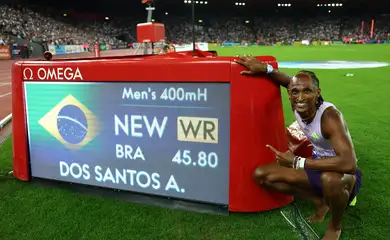 Alison dos Santos conquista o título da Liga Diamante pela 3ª vez