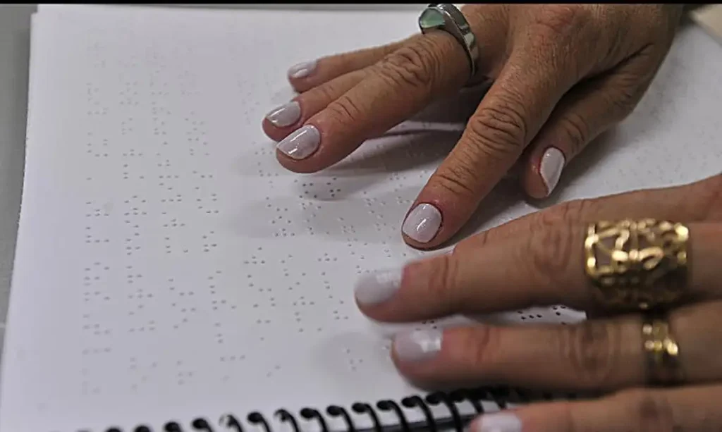 Cuidado multiprofissional e IA são caminhos para reabilitação visual