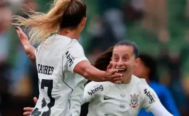 Vitória se afasta do Z-4 e mantém Grêmio ameaçado no Brasileirão