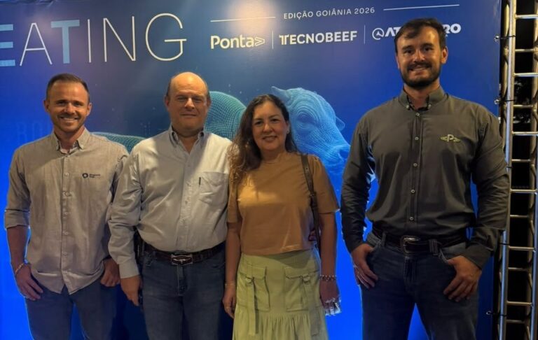 Presidente do Sindicato Rural de Itapirapuã prestigia encontro que reúne lideranças da pecuária em Goiânia