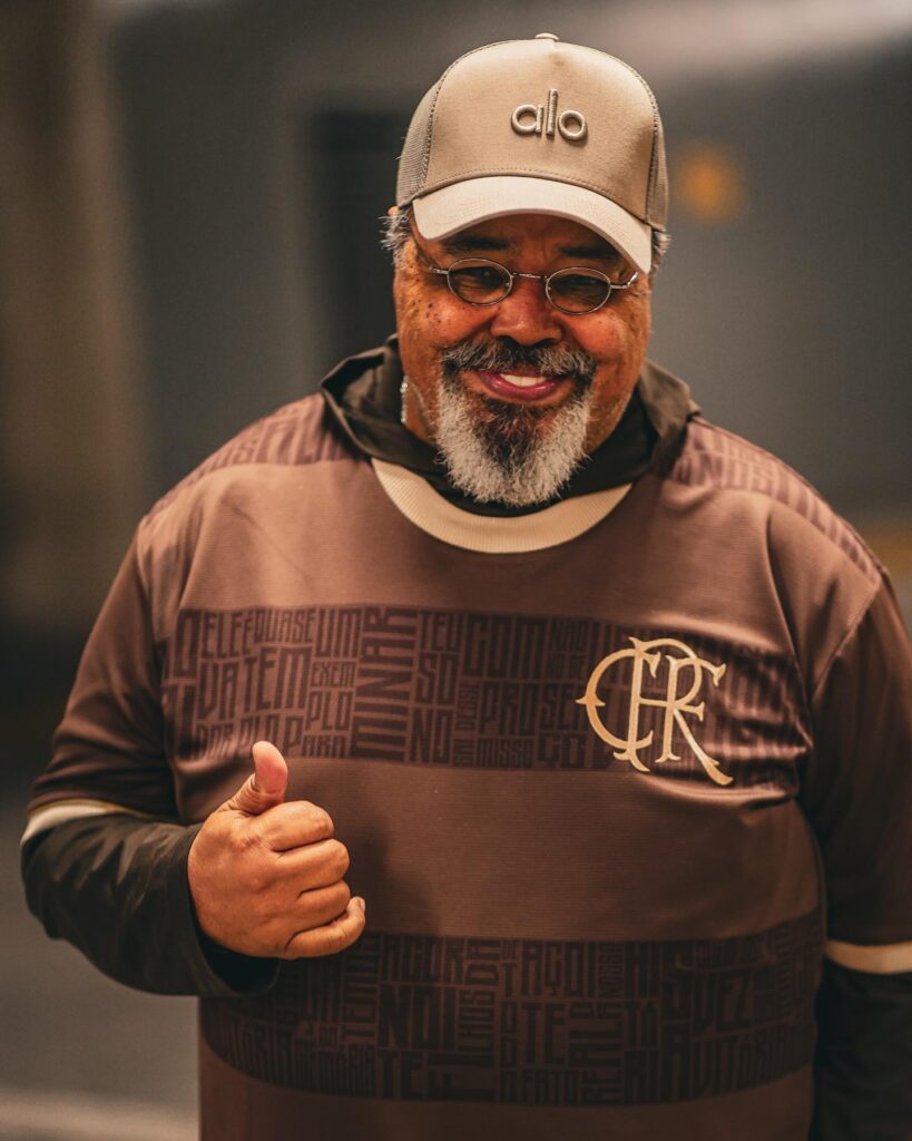 Jorge Aragão se apresenta em Goiânia neste sábado (26), na Arena Multiplace (Foto: Divulgação)
