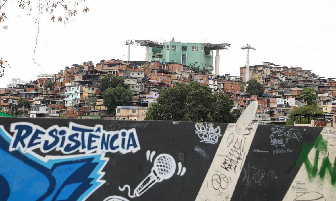 Educação é prioridade para moradores de favelas do Rio nas eleições