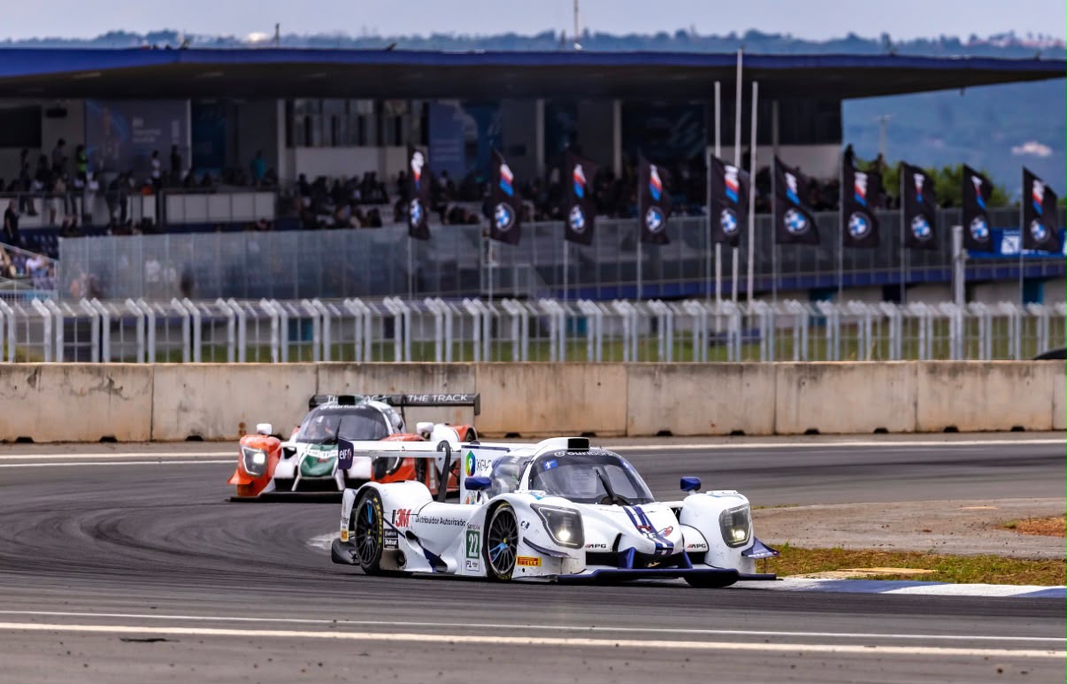 Daniel Lancaster prepara decisão em Brasília com equipe do carro #22.