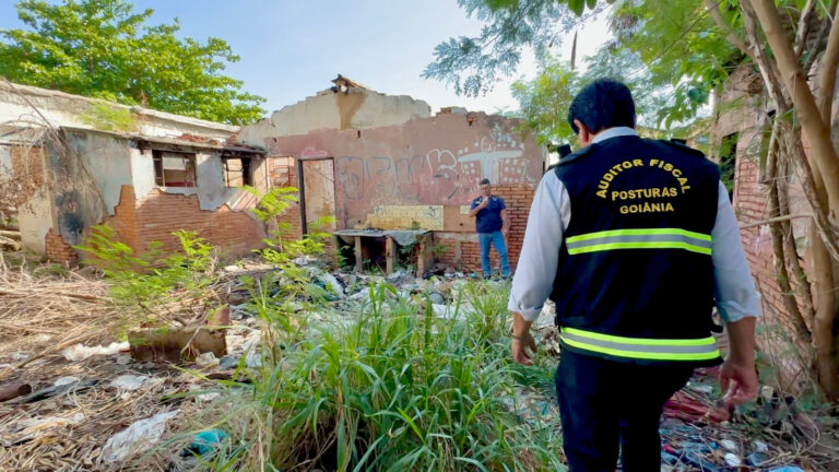 Prefeitura de Goiânia ultrapassa 70 demolições de imóveis abandonados