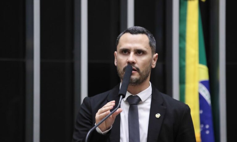 Cleitinho Azevedo é eleito governador de Minas Gerais no 1º turno