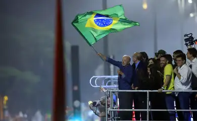 CNBB parabeniza Lula e pede atenção aos mais pobres